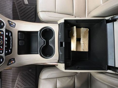 Used 2016 GMC Yukon XL SLT w/ Premium Edition image 35