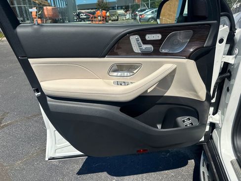 Used 2026 Mercedes-Benz GLE 450e 4MATIC image 11