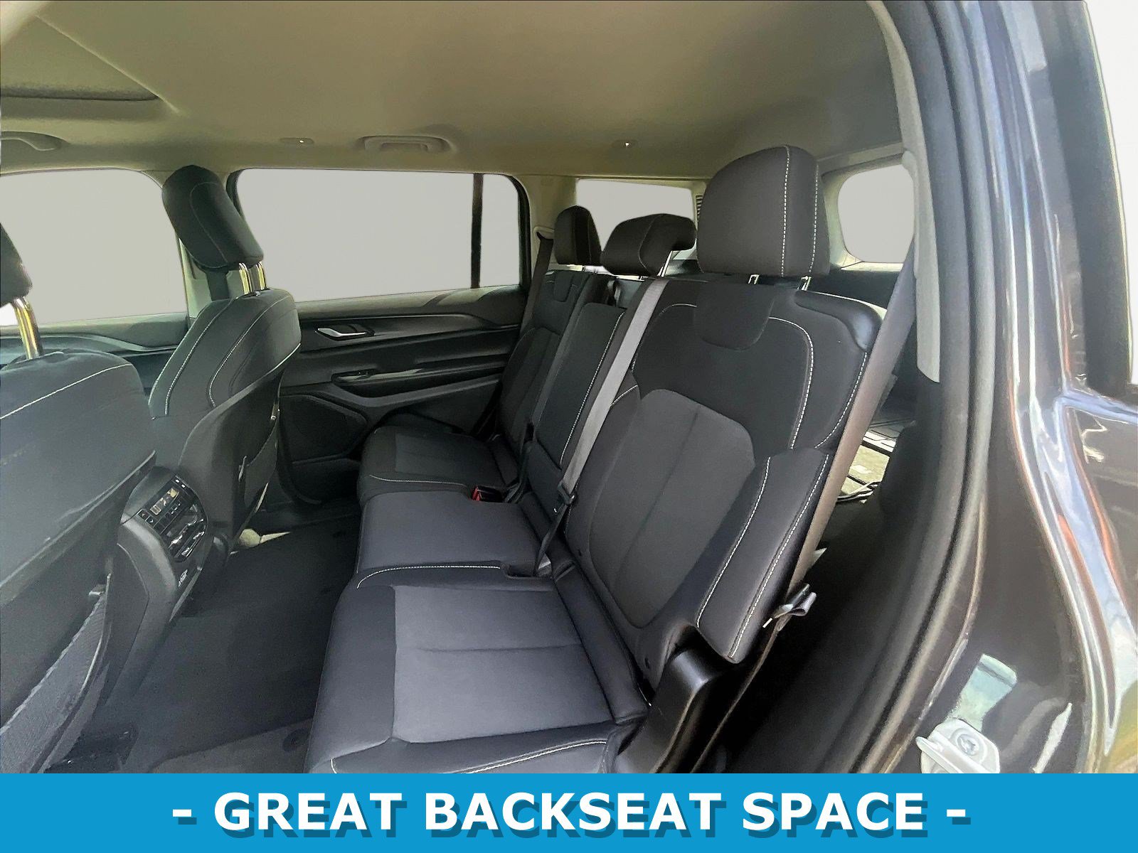 Used 2024 Jeep Grand Cherokee L Laredo AWD/4WD image 22