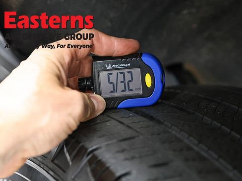 Used 2024 Chevrolet Suburban LT image 28