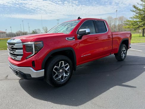 New 2025 GMC Sierra 1500 SLE w/ Preferred Package AWD/4WD image 2