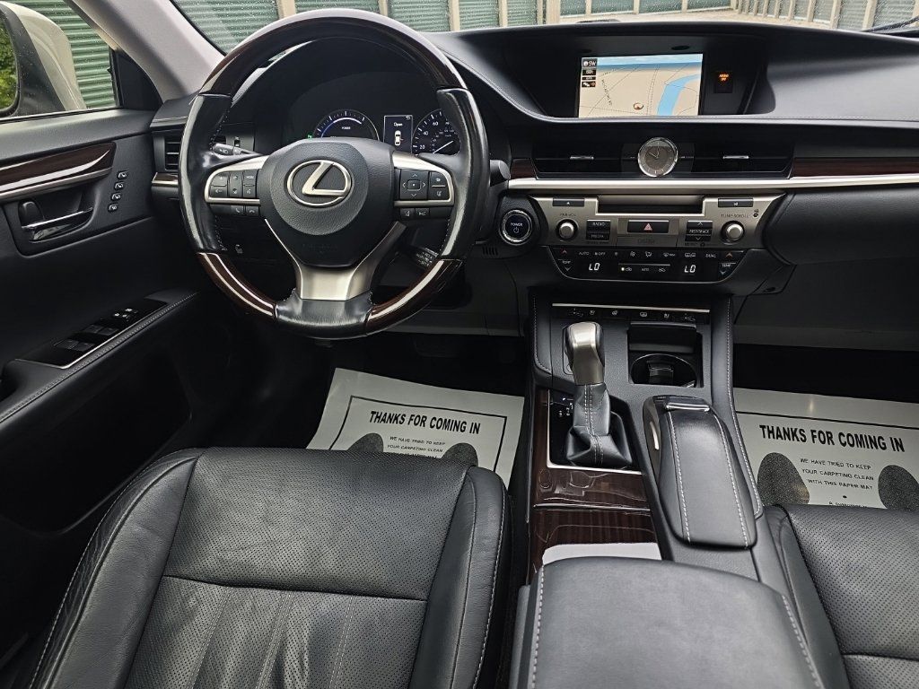 Used 2018 Lexus ES 300h FWD image 22