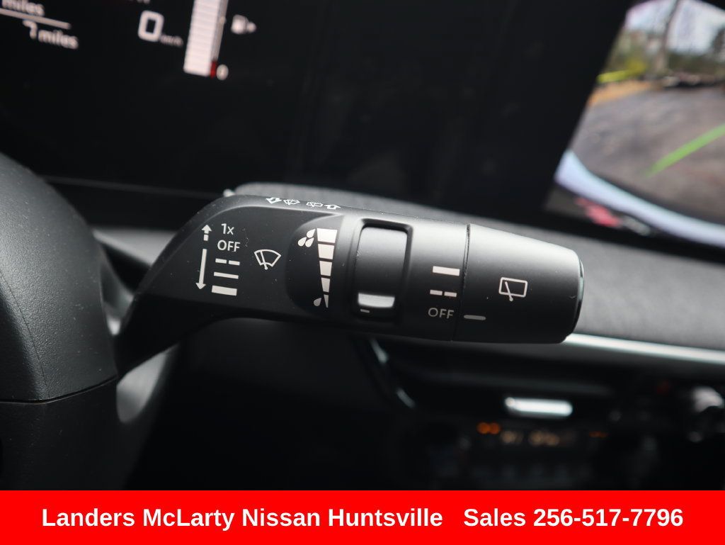 Used 2026 Nissan Kicks SV w/ SV Premium Package FWD image 24