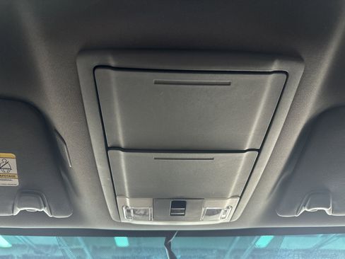 Used 2011 Ford F150 XLT w/ XLT Chrome Pkg image 33