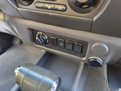Used 2008 Nissan Xterra X AWD/4WD image 35