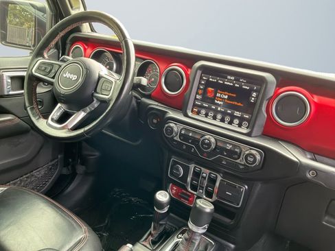 Used 2022 Jeep Gladiator Rubicon w/ Cold Weather Group AWD/4WD image 14