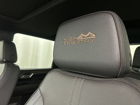 Used 2024 Chevrolet Silverado 3500 High Country w/ High Country Premium Package image 8