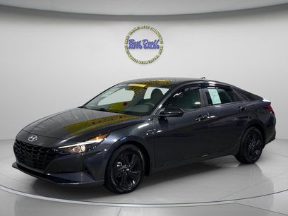 Used 2022 Hyundai Elantra SEL w/ Convenience Package