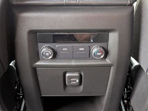 Certified 2023 Chevrolet Traverse LT w/ Rear Camera Mirror Package image 17