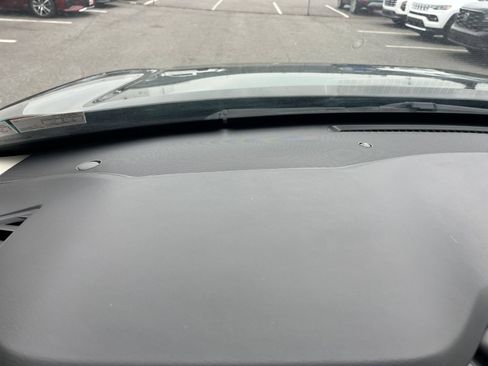 Used 2025 Nissan Pathfinder SV FWD image 37
