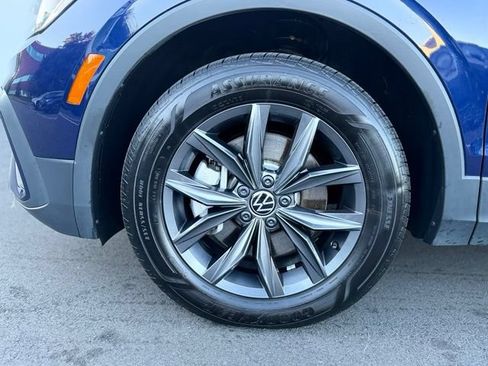 Used 2024 Volkswagen Tiguan SE AWD/4WD image 26