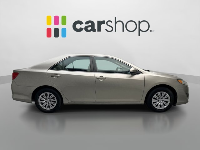 Used 2014 Toyota Camry LE FWD image 6