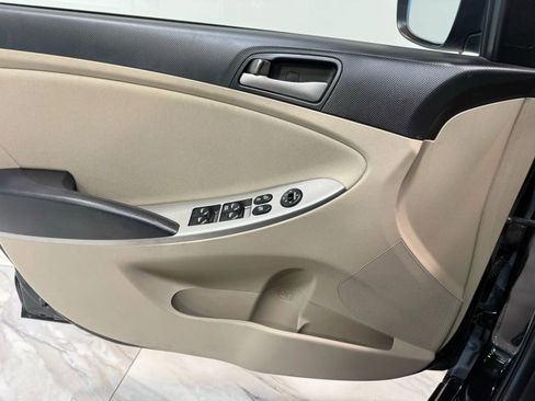 Used 2016 Hyundai Accent SE image 10