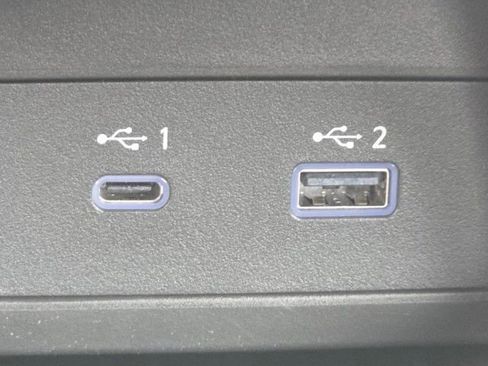 New 2025 Nissan Versa SR w/ Trunk Package image 9