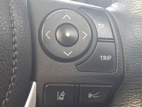 Used 2019 Toyota Corolla SE image 16