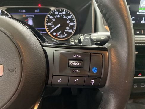 Used 2021 Nissan Rogue SL w/ Premium Package image 25