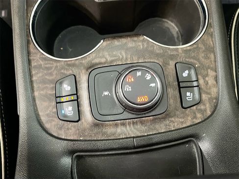 Used 2023 GMC Acadia Denali w/ Denali Technology Package image 21