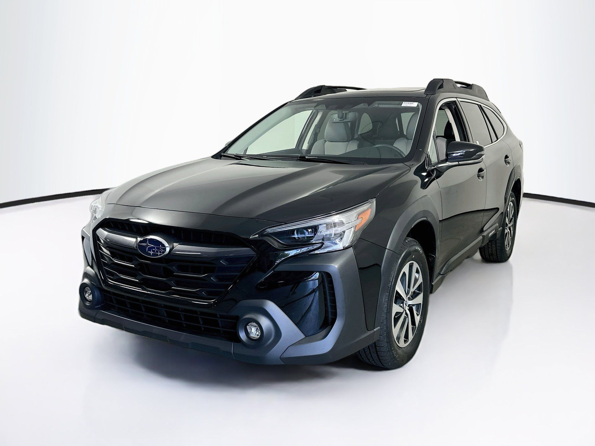 Used 2024 Subaru Outback Premium AWD/4WD image 1