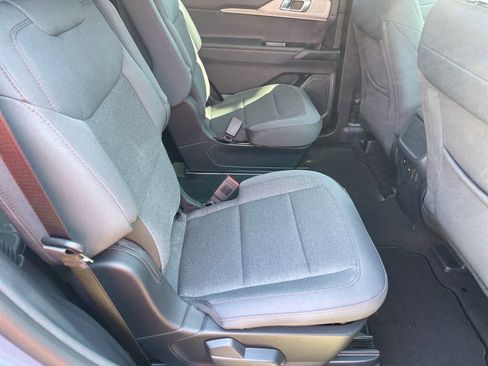 New 2026 Ford Explorer Active RWD image 13