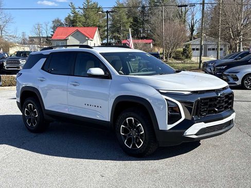 New 2026 Chevrolet Equinox ACTIV w/ Convenience Package III AWD/4WD image 2