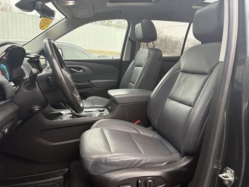 Used 2018 Chevrolet Traverse Premier image 13