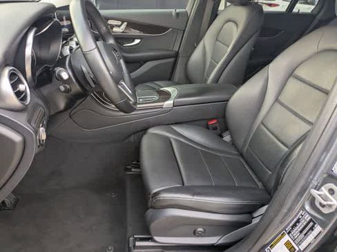Certified 2022 Mercedes-Benz GLC 300 w/ Premium Package Lite image 15
