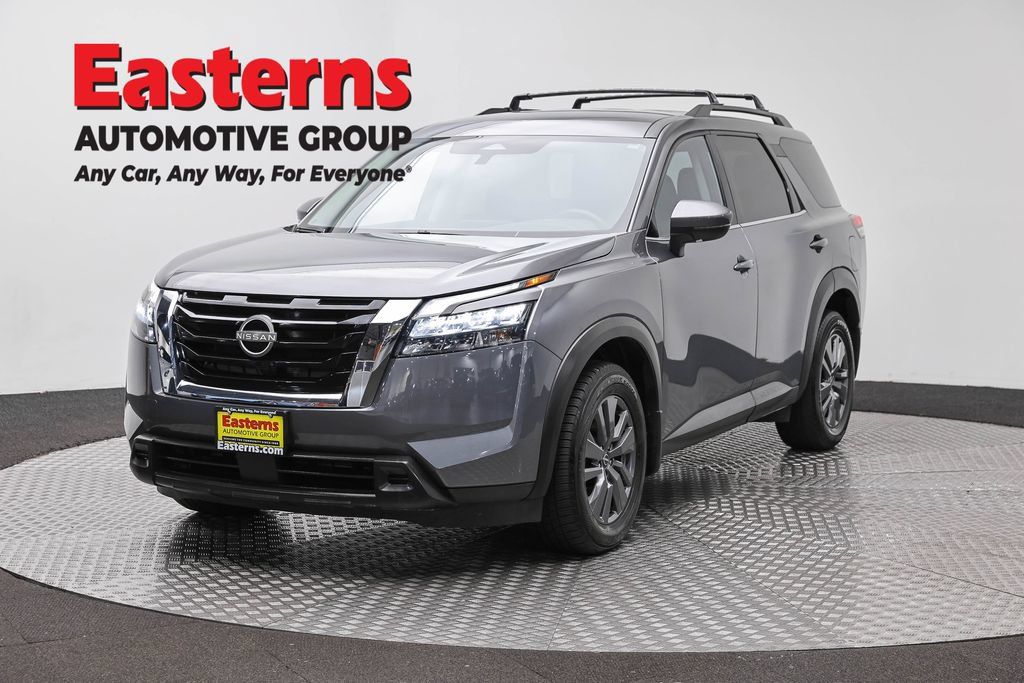 Used 2024 Nissan Pathfinder SV AWD/4WD image 1