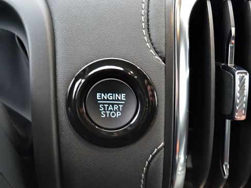 Used 2025 Ford Expedition Max Platinum AWD/4WD image 18