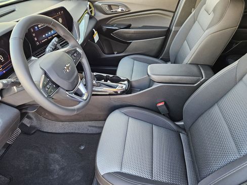 New 2026 Chevrolet Trax LT w/ Driver Confidence Package FWD image 16