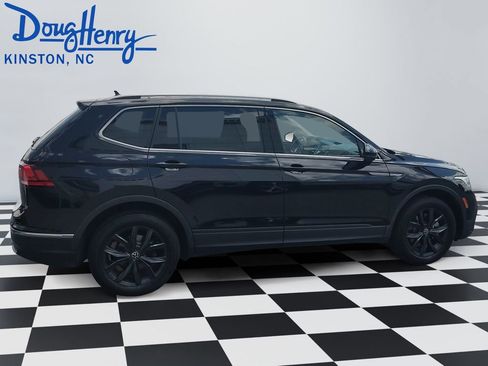 Used 2024 Volkswagen Tiguan SE FWD image 6