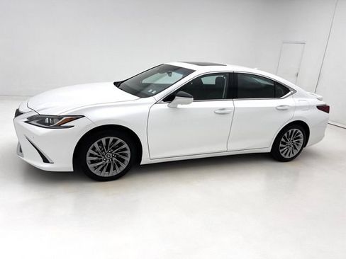 Used 2025 Lexus ES 300h w/ Technology Package FWD image 5