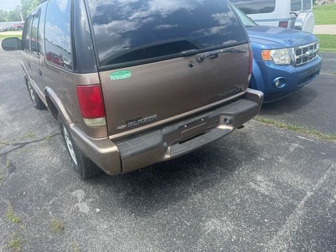 Used 2003 Chevrolet Blazer LS w/ Preferred Equipment Group AWD/4WD image 4