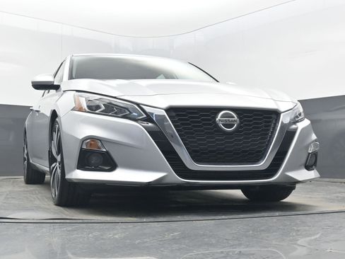 Used 2020 Nissan Altima 2.0 Platinum image 22