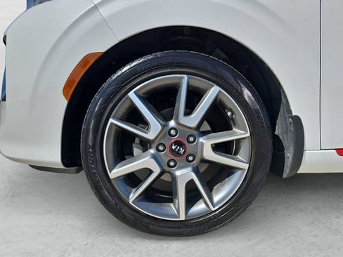 Used 2021 Kia Soul GT-Line FWD image 23