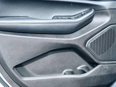 New 2025 Jeep Grand Cherokee Altitude image 28