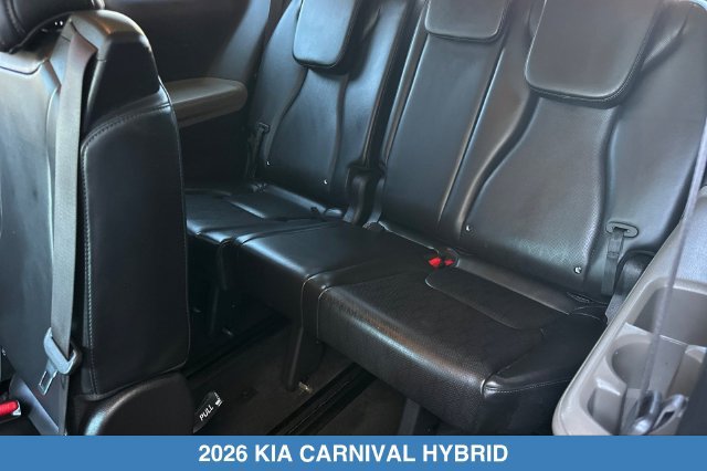 Used 2026 Kia Carnival LXS FWD image 17
