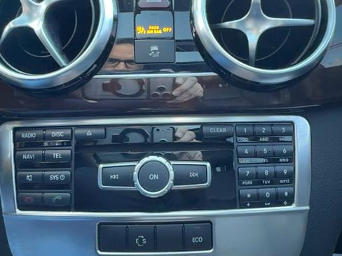 Used 2015 Mercedes-Benz GLK 350 4MATIC image 11