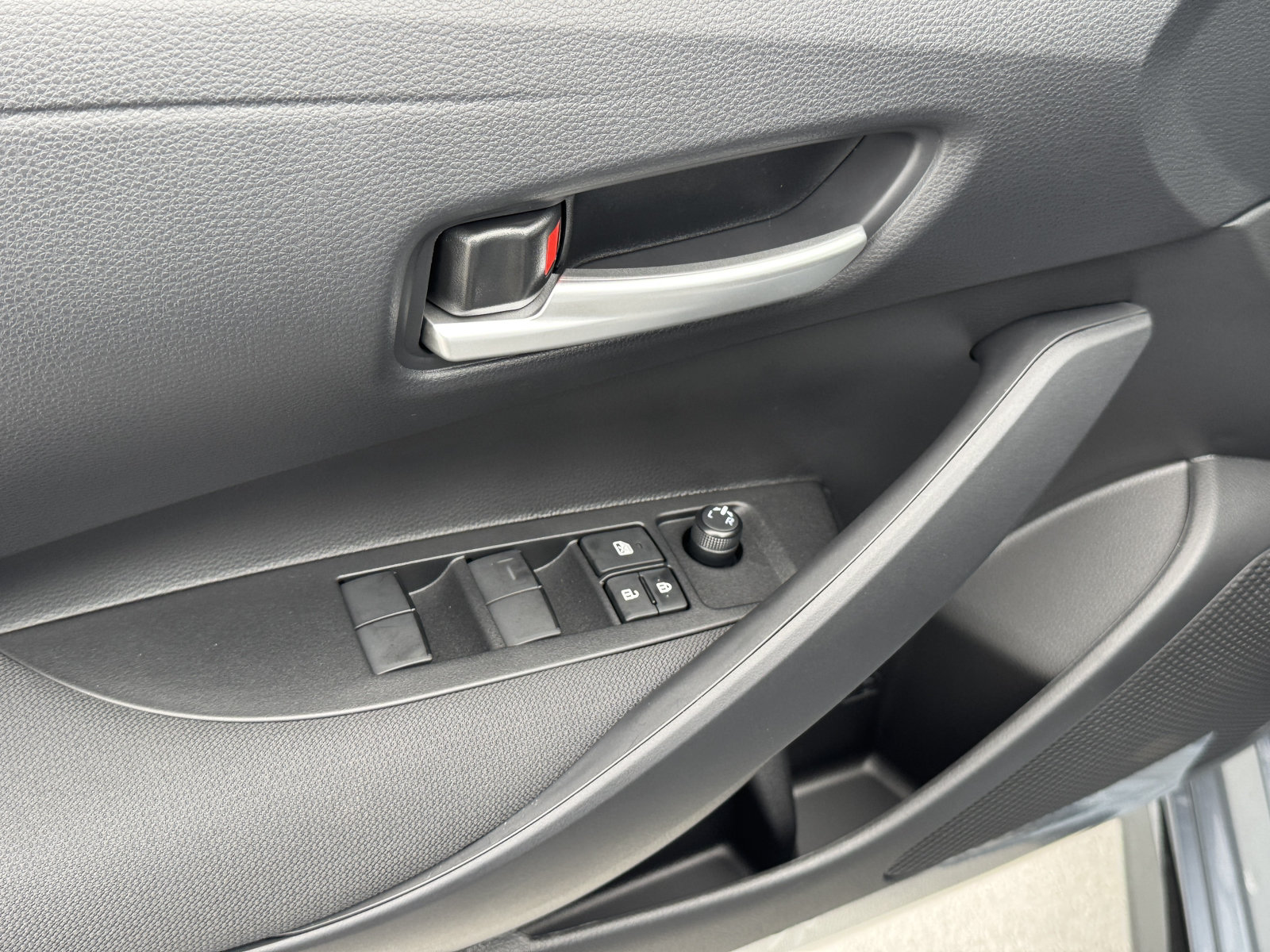New 2027 Toyota Corolla SE FWD image 18