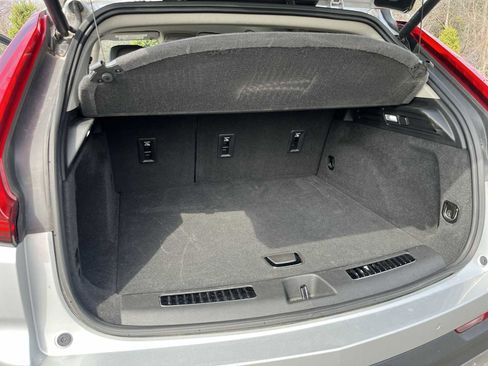 Used 2020 Cadillac XT4 Premium Luxury w/ Cold Weather Package image 46