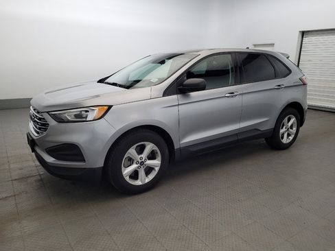 Used 2021 Ford Edge SE FWD image 2