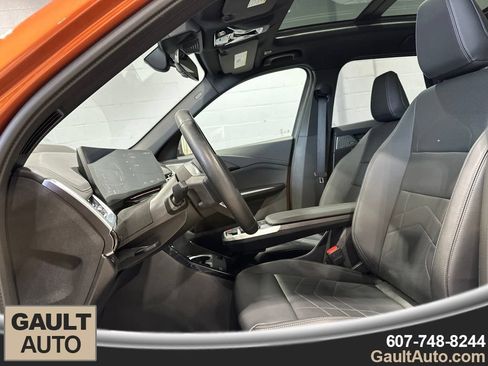 Used 2025 BMW X1 xDrive28i w/ Premium Package AWD/4WD image 12