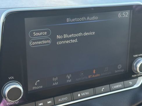 Used 2024 Nissan Sentra SV FWD image 18