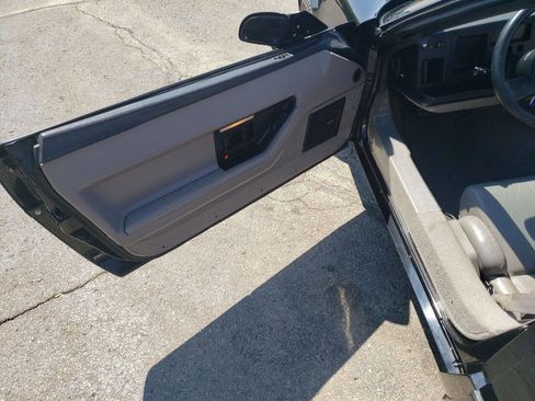 Used 1989 Chevrolet Corvette Convertible image 22
