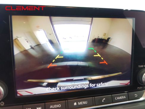 Used 2023 Nissan Rogue SV w/ SV Premium Package image 26