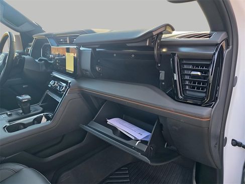 Used 2024 GMC Sierra 1500 AT4 w/ Technology Package image 16