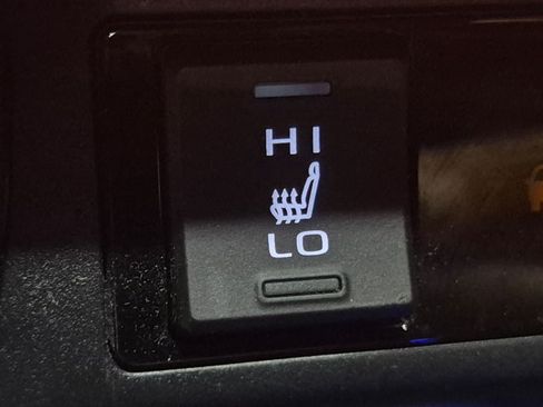 Used 2024 Toyota RAV4 XSE AWD/4WD image 15