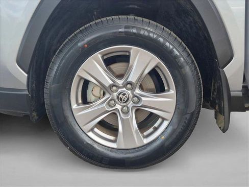Used 2023 Toyota RAV4 LE AWD/4WD image 23