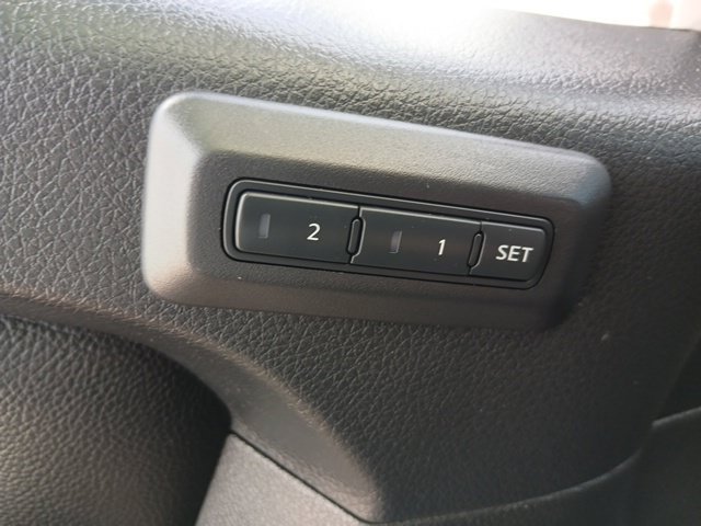 Used 2021 Nissan Titan PRO-4X w/ Pro-4x Convenience Package AWD/4WD image 60