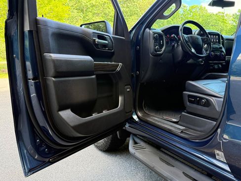 Used 2020 Chevrolet Silverado 1500 LT Trail Boss AWD/4WD image 11