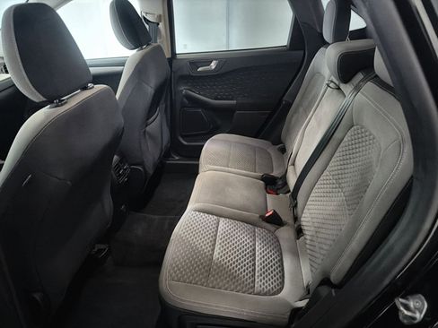 Used 2020 Ford Escape SE image 23